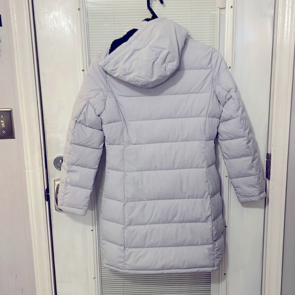 Long winter coat. Light grey with hood - Picture 2 of 5